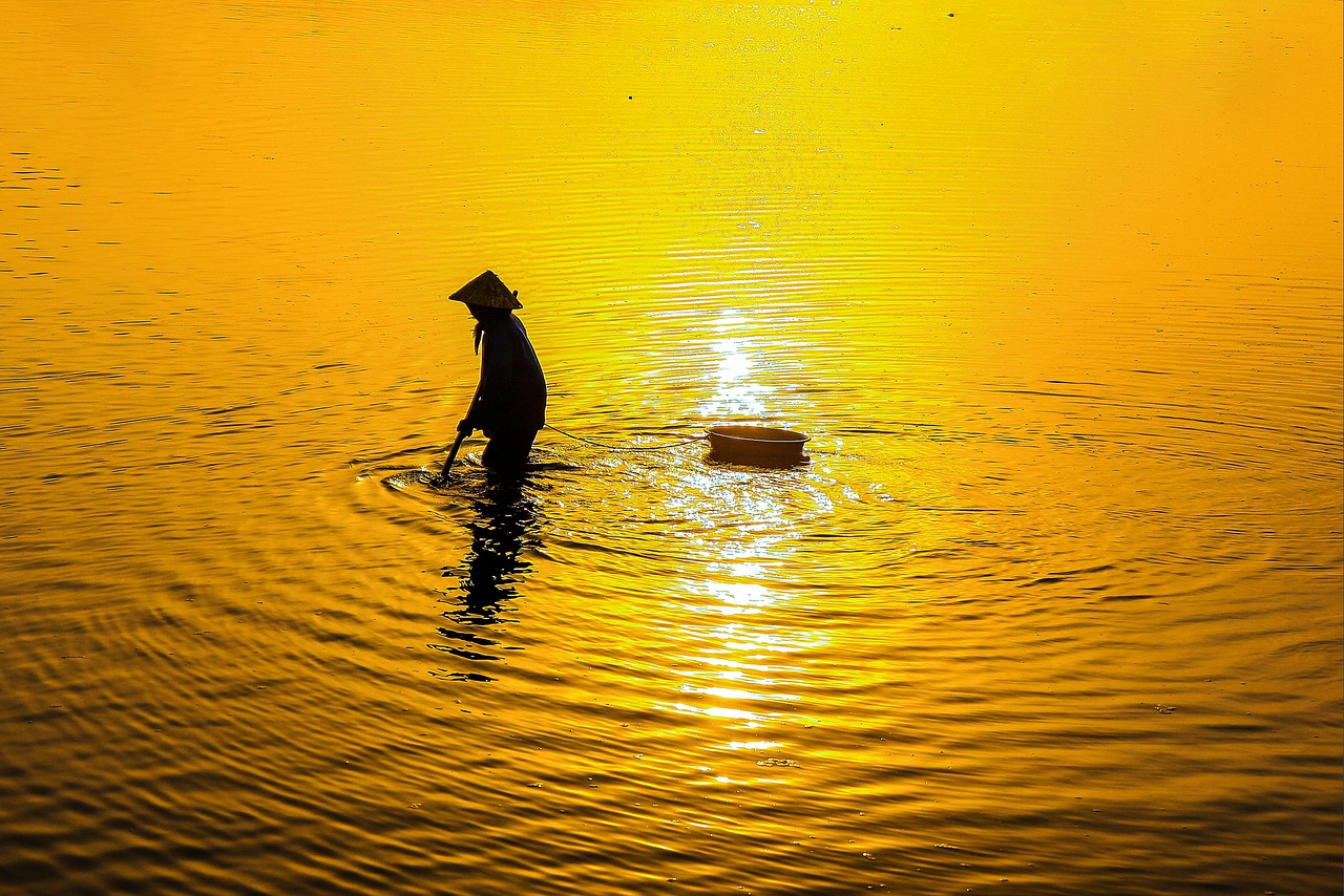博多で一人でも飲みやすいバーはどこ？