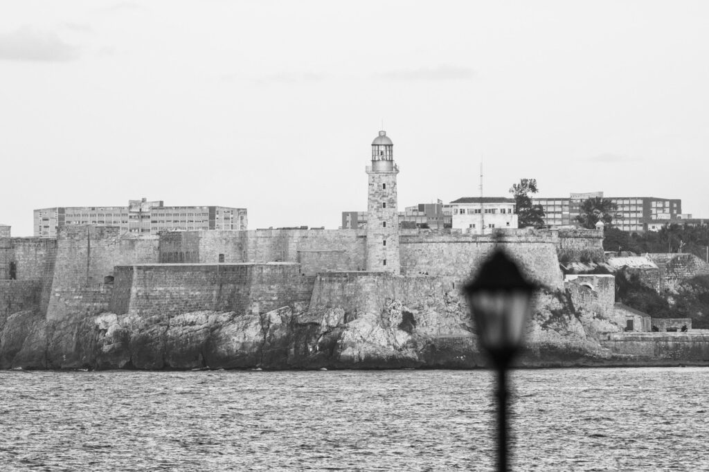 福岡で楽しめる24時間営業のラーメン店はどこ？